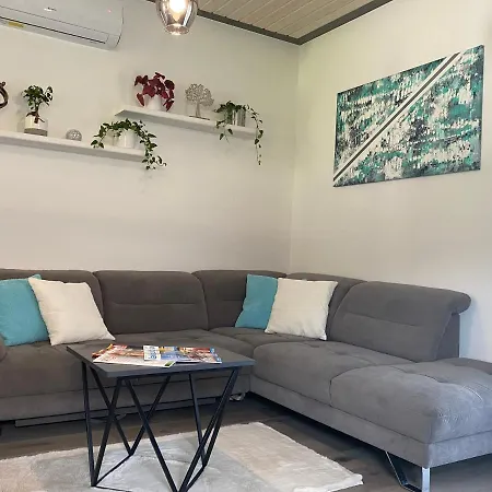 Dunazug Plusz Luxus Apartman Domos Exterior photo