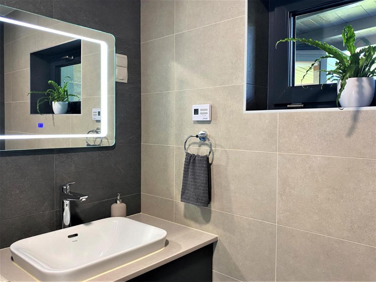 Dunazug Plusz Luxus Apartmán Domos